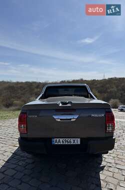 Пикап Toyota Hilux 2019 в 