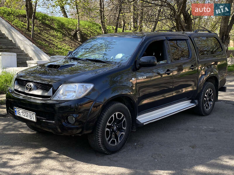 Toyota Hilux 2011