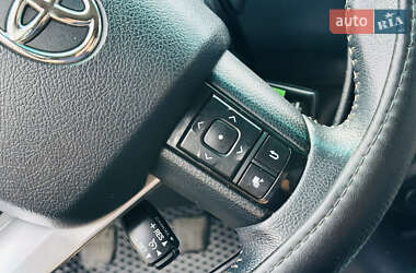 Пикап Toyota Hilux 2016 в 