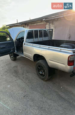 Пикап Toyota Hilux 2005 в 