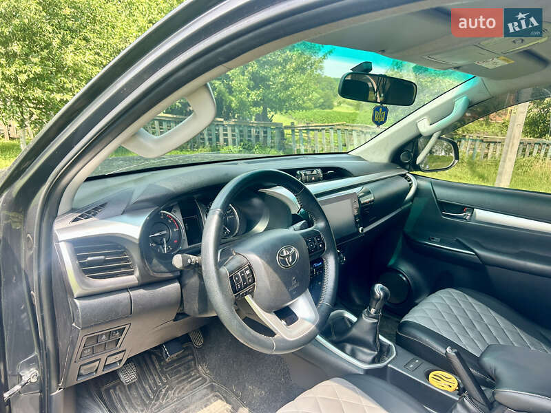 Пикап Toyota Hilux 2022 в Сумах
