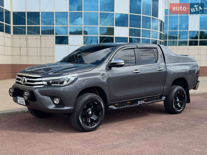 Toyota Hilux 2016