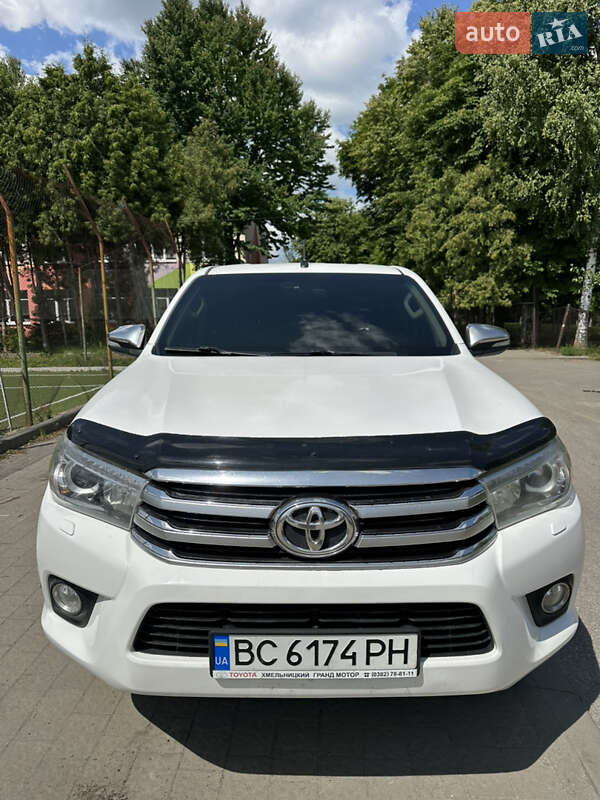 Toyota Hilux 2016