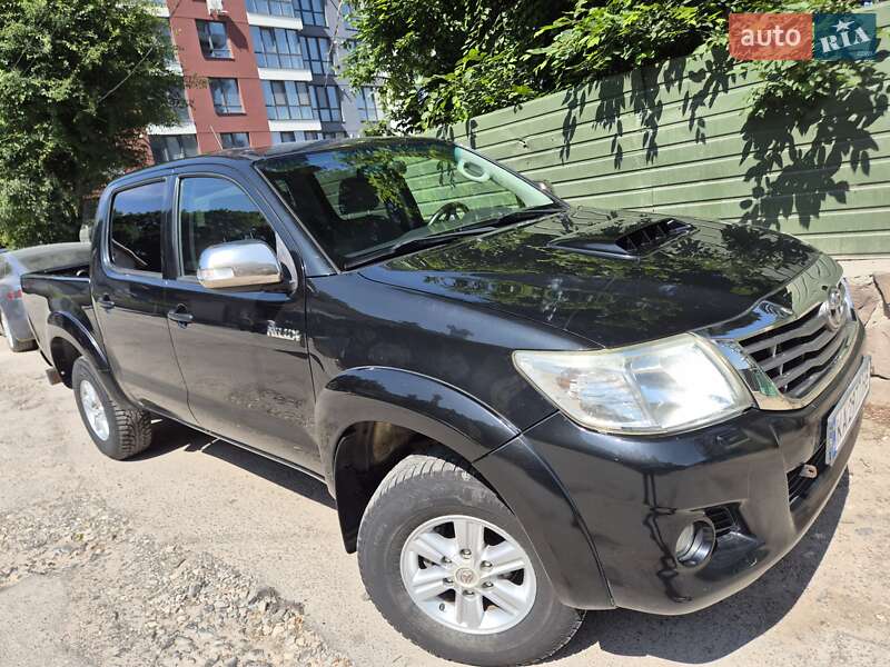 Пикап Toyota Hilux 2013 в Тернополе