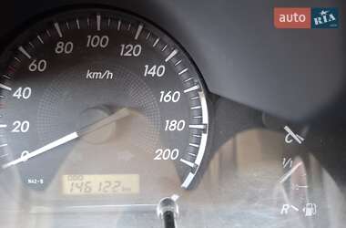 Пикап Toyota Hilux 2013 в 