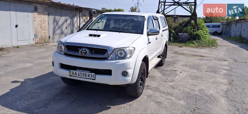Пікап Toyota Hilux 2011 в Києві