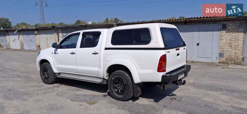Пікап Toyota Hilux 2011 в Києві
