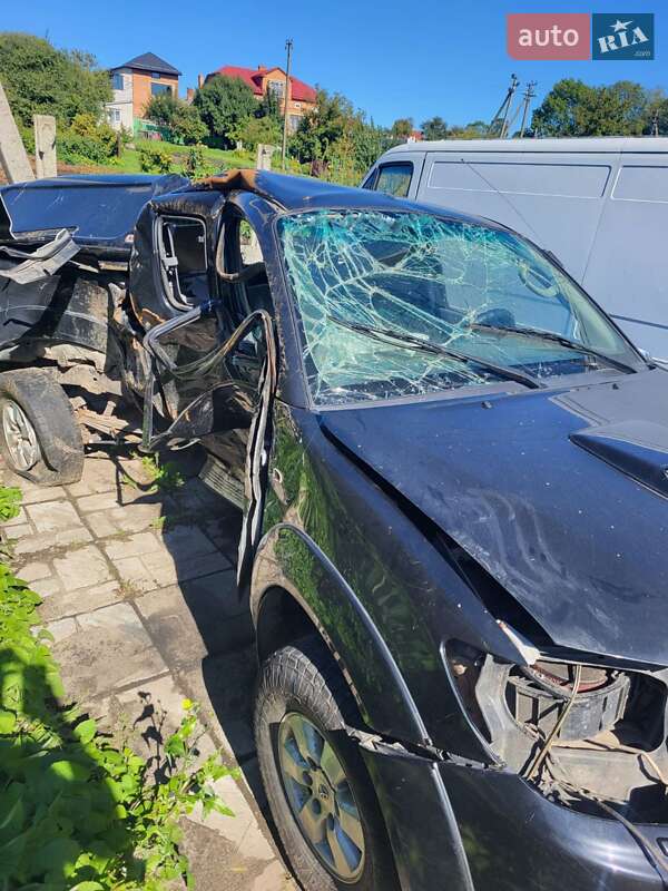 Пікап Toyota Hilux 2011 в Львові фото 4 Пікап Toyota Hilux 2011 в Львові