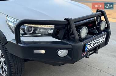Пикап Toyota Hilux 2016 в 