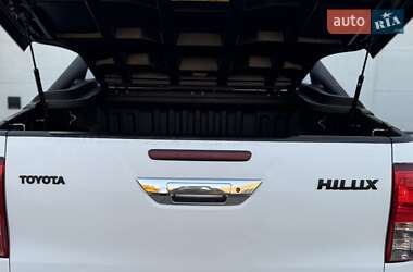 Пикап Toyota Hilux 2016 в 