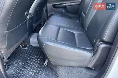 Пикап Toyota Hilux 2016 в 