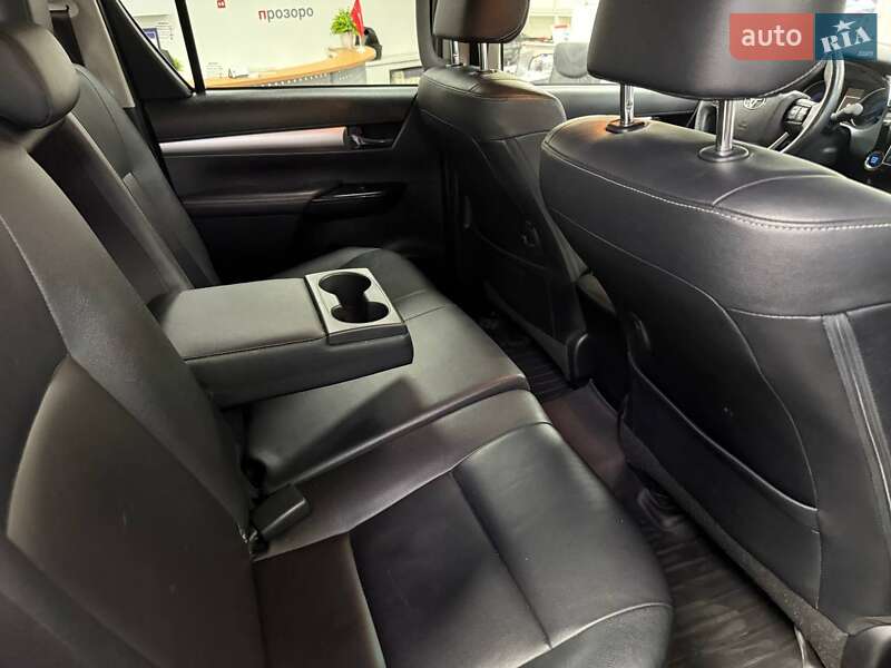 Пикап Toyota Hilux 2018 в Киеве фото 30 Пикап Toyota Hilux 2018 в Киеве