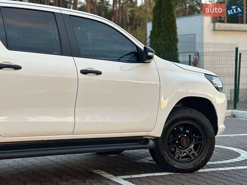 Пикап Toyota Hilux 2017 в Киеве