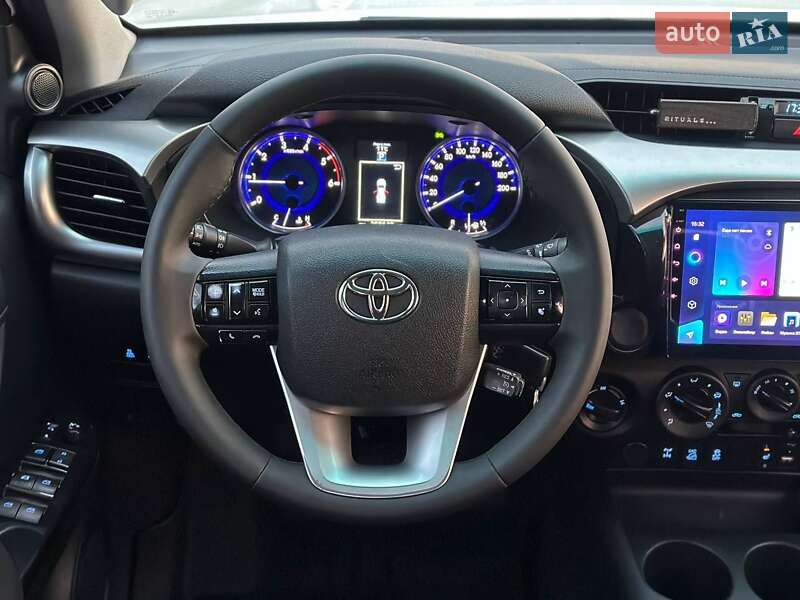 Пикап Toyota Hilux 2017 в Киеве
