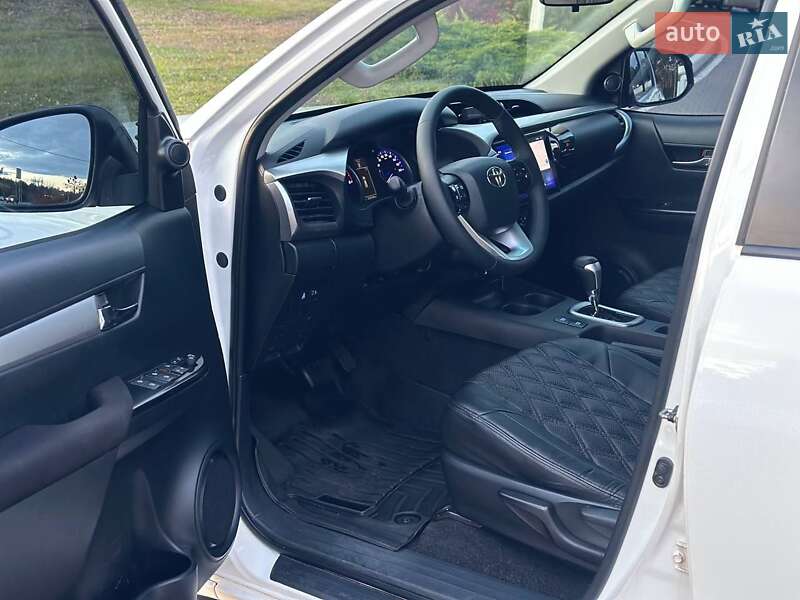 Пикап Toyota Hilux 2017 в Киеве