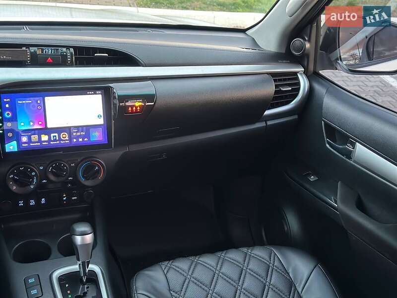 Пикап Toyota Hilux 2017 в Киеве