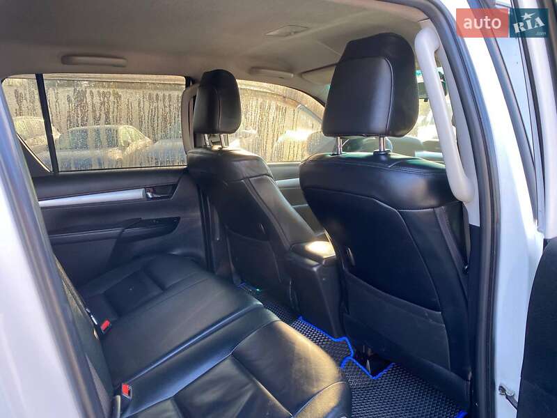 Пикап Toyota Hilux 2016 в Львове фото 24 Пикап Toyota Hilux 2016 в Львове