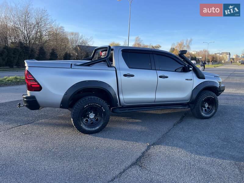 Пикап Toyota Hilux 2016 в Львове