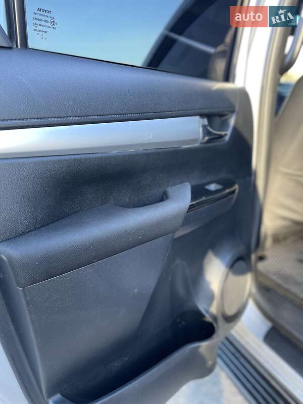 Пикап Toyota Hilux 2016 в Львове