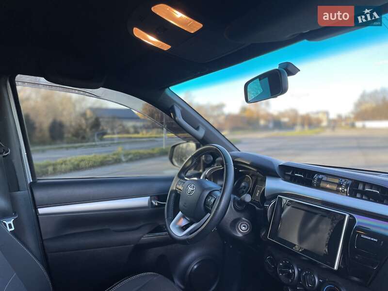 Пикап Toyota Hilux 2016 в Львове