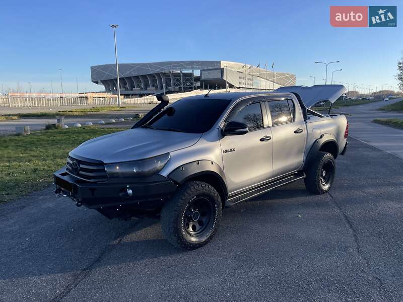 Пикап Toyota Hilux 2016 в Львове
