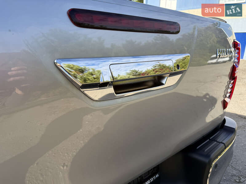 Пикап Toyota Hilux 2021 в Днепре фото 12 Пикап Toyota Hilux 2021 в Днепре