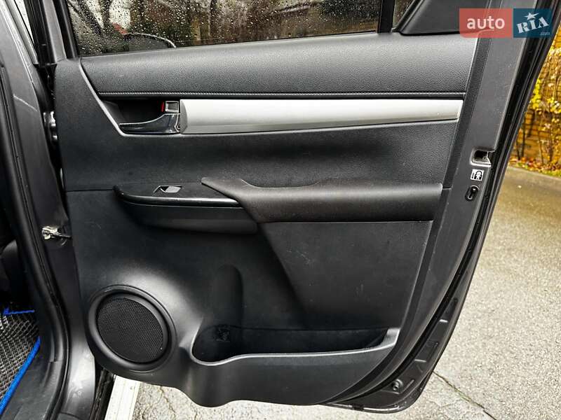 Пикап Toyota Hilux 2017 в Киеве