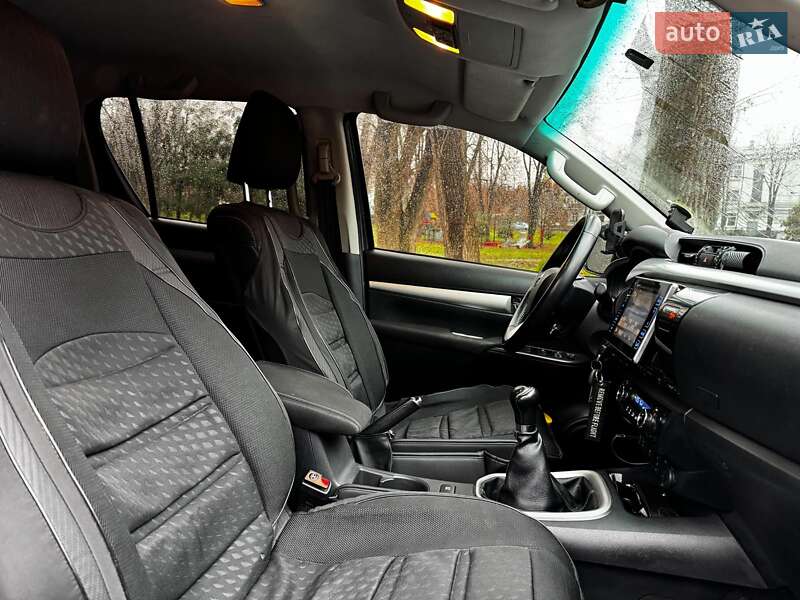 Пикап Toyota Hilux 2017 в Киеве