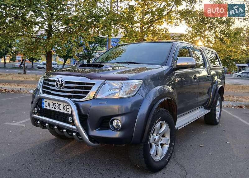 Пикап Toyota Hilux 2013 в Николаеве фото Пикап Toyota Hilux 2013 в Николаеве