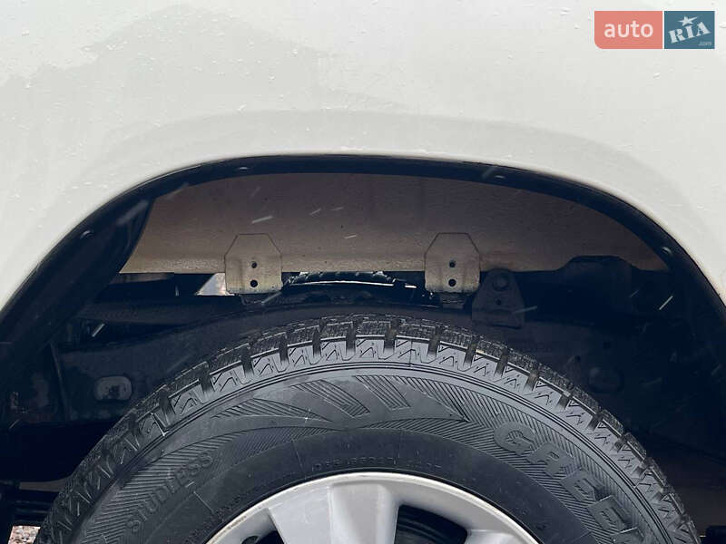 Пікап Toyota Hilux 2016 в Стрию