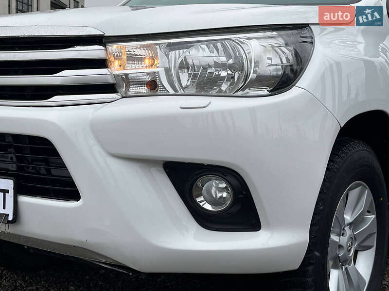 Пікап Toyota Hilux 2016 в Стрию
