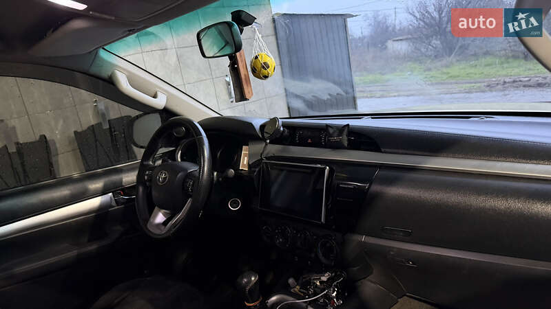 Пикап Toyota Hilux 2016 в Татарбунарах