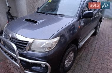 Пикап Toyota Hilux 2012 в Черновцах