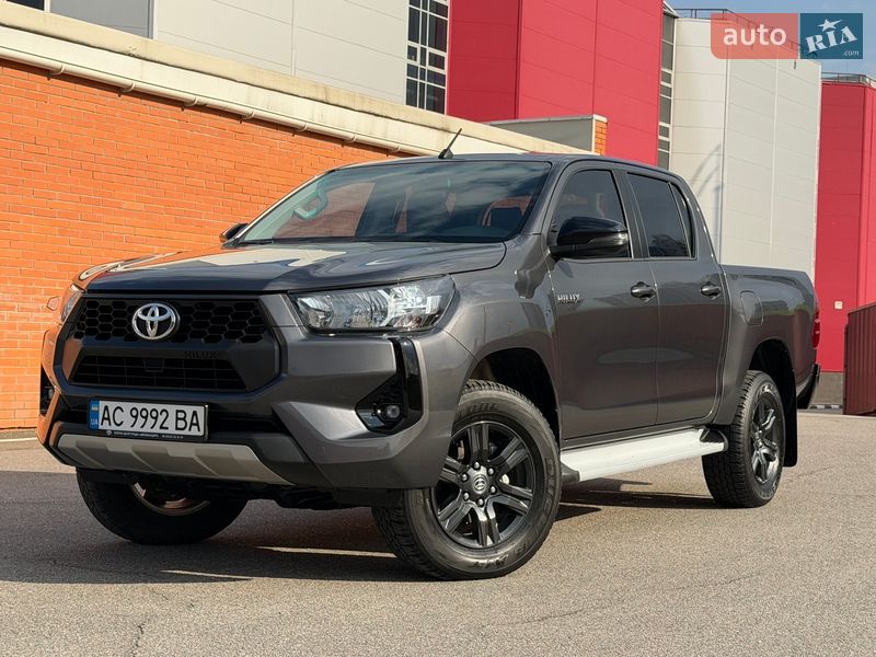 Пикап Toyota Hilux 2024 в Киеве фото 2 Пикап Toyota Hilux 2024 в Киеве