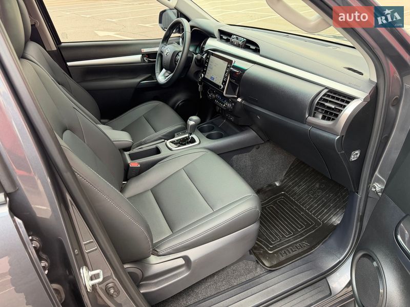 Пикап Toyota Hilux 2024 в Киеве фото 50 Пикап Toyota Hilux 2024 в Киеве