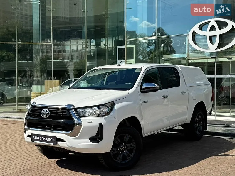 Toyota Hilux