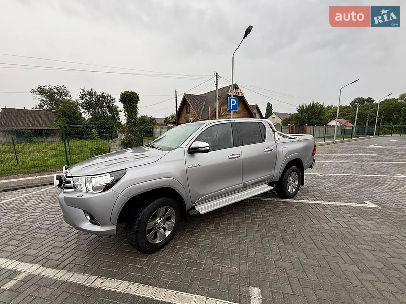 Toyota Hilux