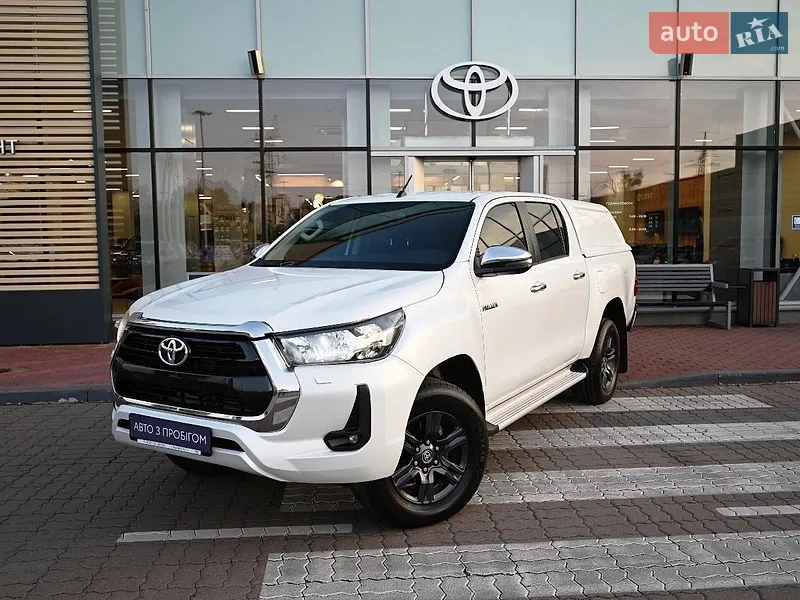 Toyota Hilux