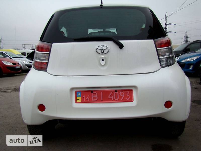 Хэтчбек Toyota IQ 2010 в Львове