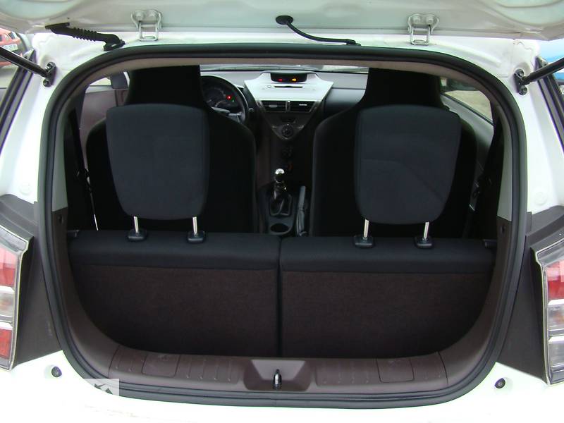 Хэтчбек Toyota IQ 2010 в Львове
