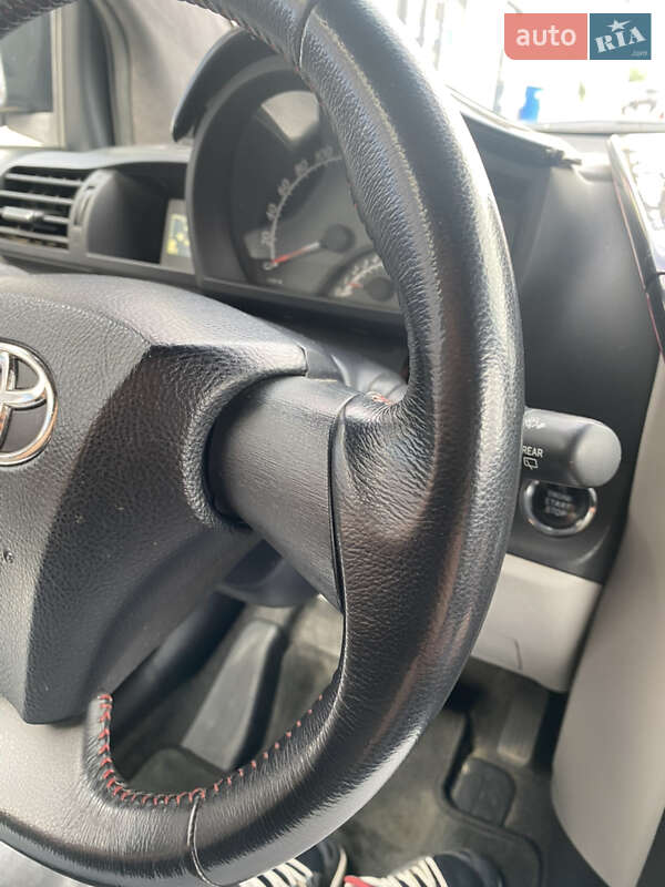 Хетчбек Toyota IQ 2012 в Чернівцях