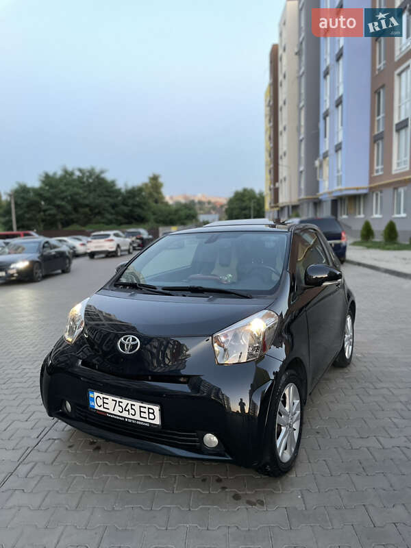 Toyota IQ 2011