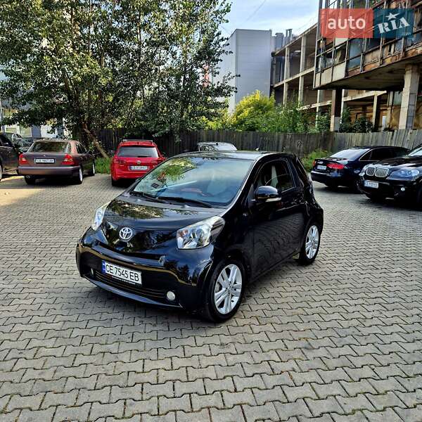Toyota IQ 2011 Toyota IQ 2011