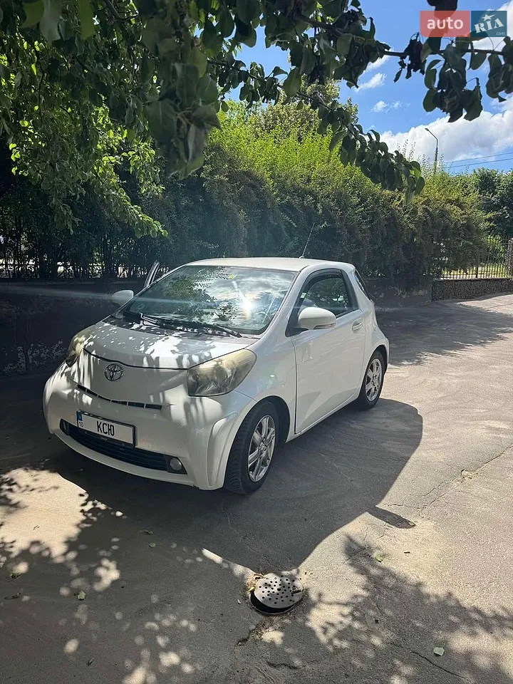 2011 Toyota iQ - мініатюра 18