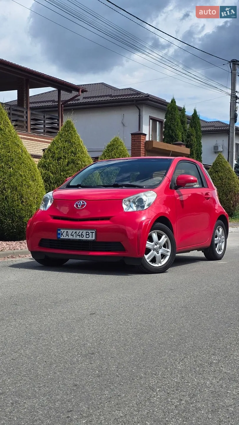 Toyota IQ 2011
