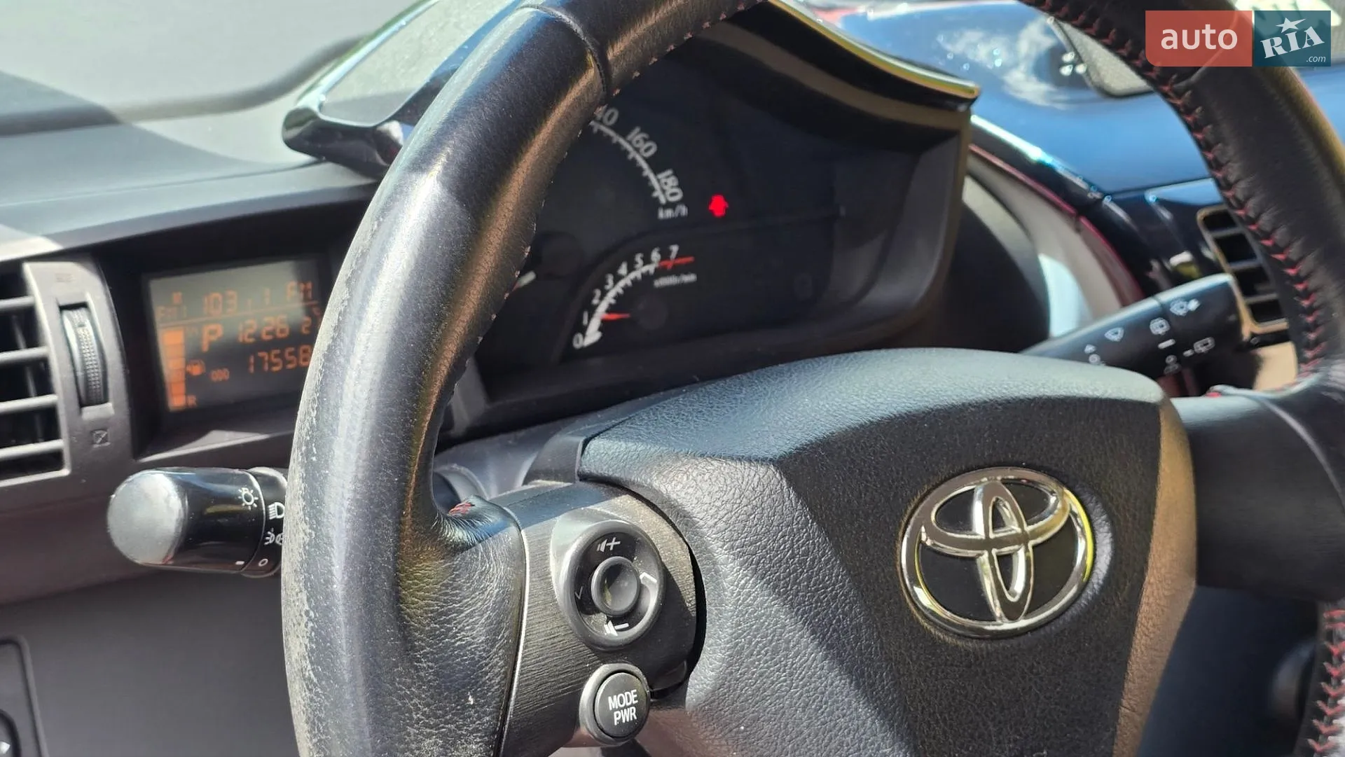 2011 Toyota iQ - мініатюра 10