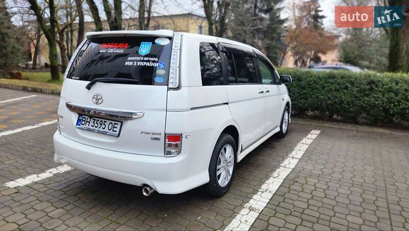 Минивэн Toyota Isis 2011 в Черноморске фото 6 Минивэн Toyota Isis 2011 в Черноморске