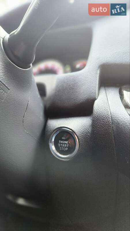 Минивэн Toyota Isis 2011 в Черноморске фото 12 Минивэн Toyota Isis 2011 в Черноморске