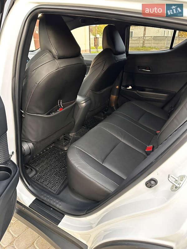 Внедорожник / Кроссовер Toyota Izoa 2022 в Черкассах