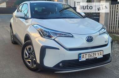 Внедорожник / Кроссовер Toyota Izoa 2022 в 